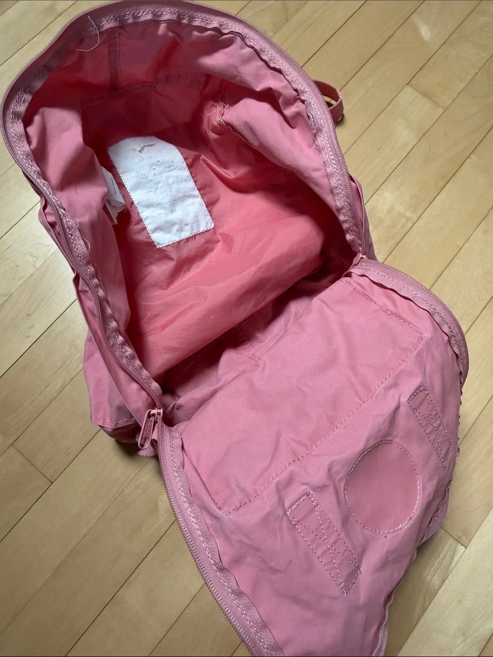 Fjallraven Kanken Mini Backpack in Pink